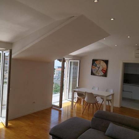 Apartment Nina Podstrana Bagian luar foto